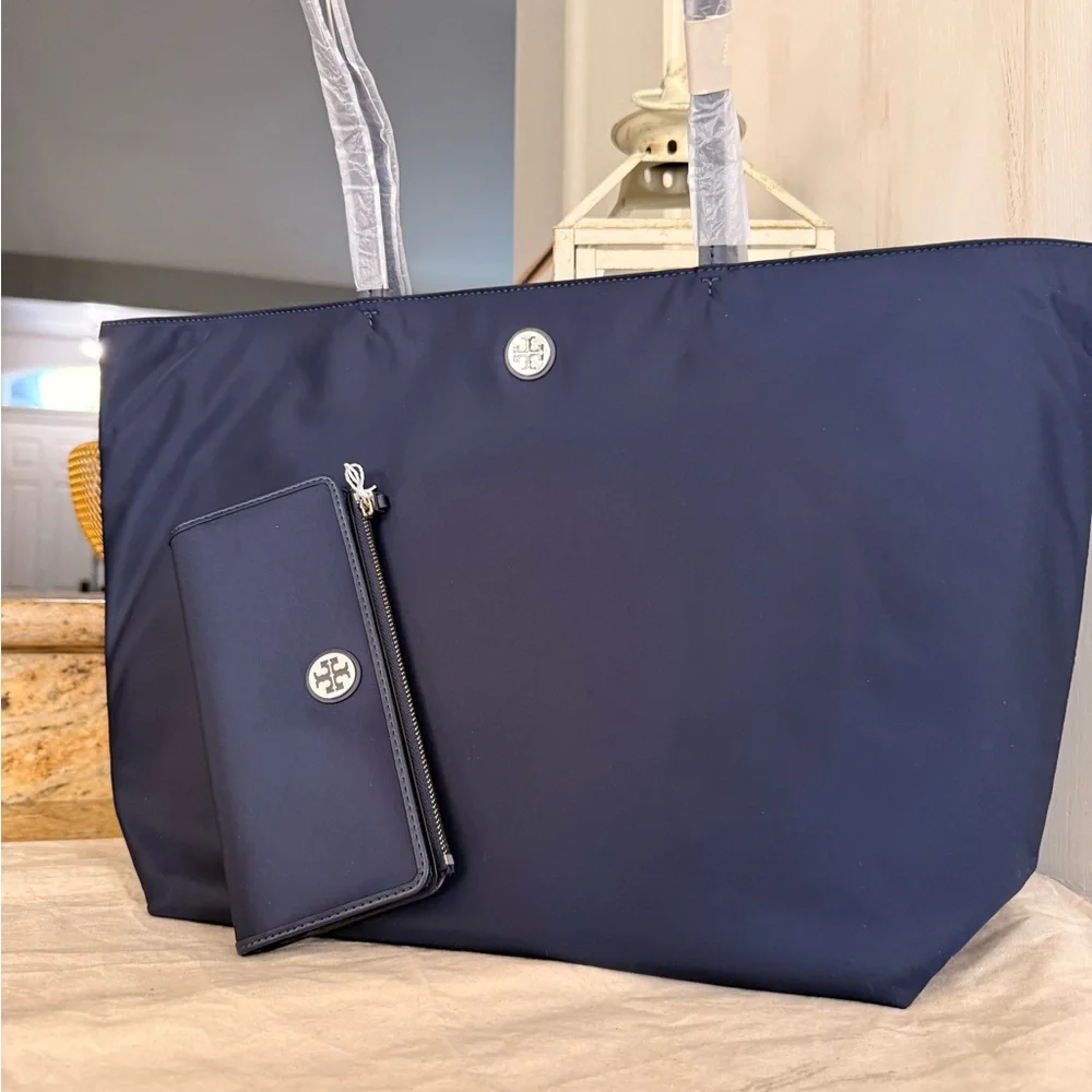 New Tory Burch nylon Navy Tote with Matching Wallet